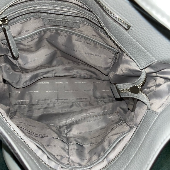 Michael Kors Shoulder Bag - Picture 5 of 14